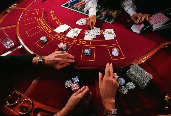 Tampilan kartu deal dalam Speed Blackjack sahabat4d